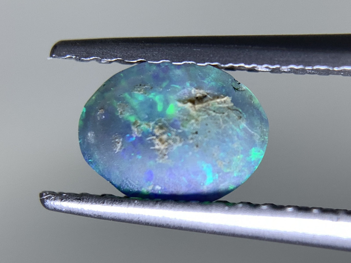 ブラックオパール 0.501ct  宝石ソーティング付き  6.9㎜×5.3㎜×2.4㎜ 天然 ルース（ 裸石 ） 4803Y