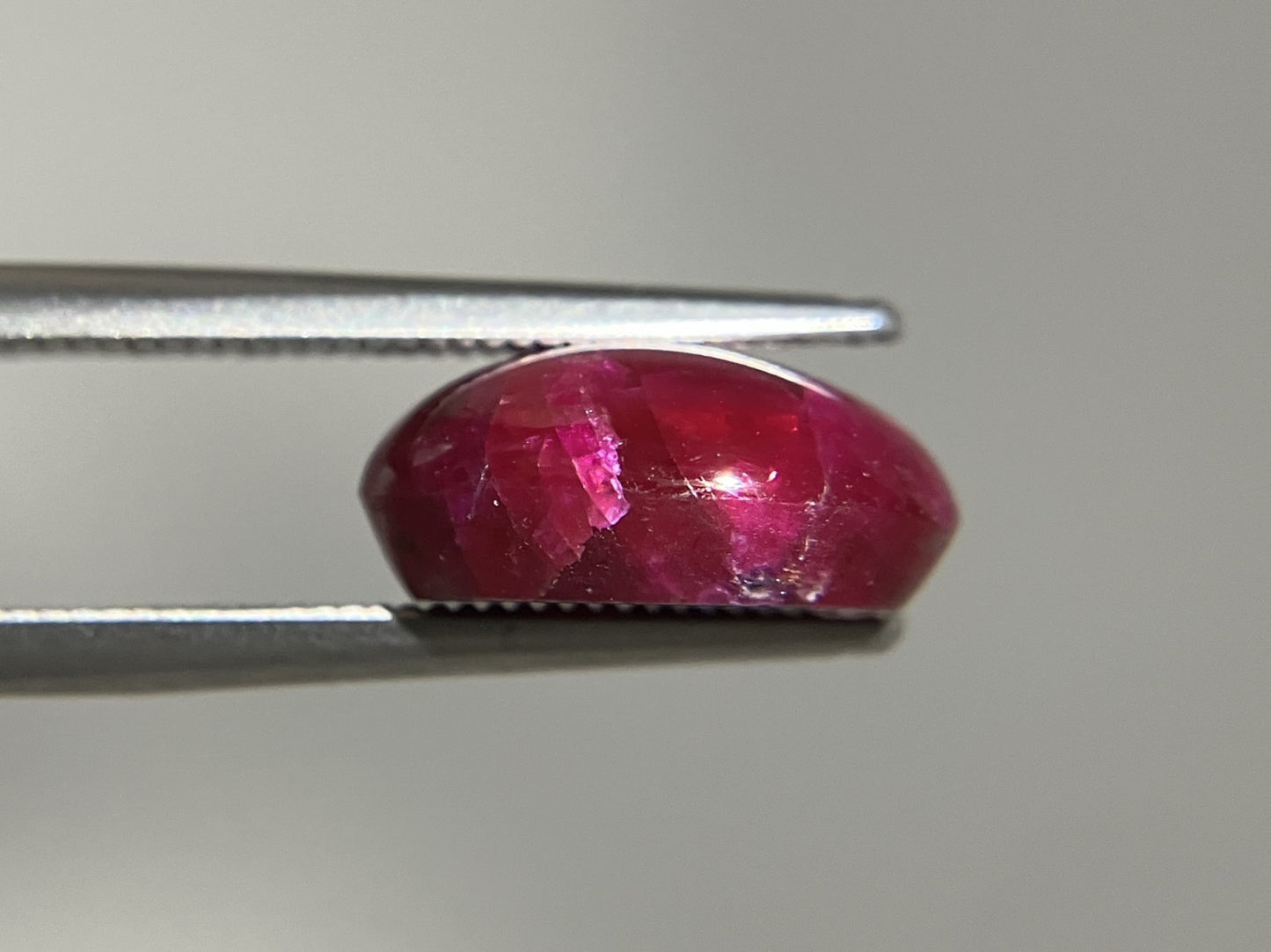 スタールビー 天然  8.052ct  宝石ソーティング付き  12.2㎜×10.1㎜×5.4㎜   ルース（ 裸石 ）  6200YY