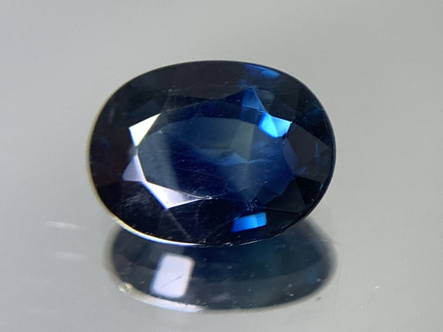 サファイア 1.466ct 宝石ソーティング付き  8.0㎜×6.1㎜×2.9㎜ ルース（ 裸石 ） 1859Y