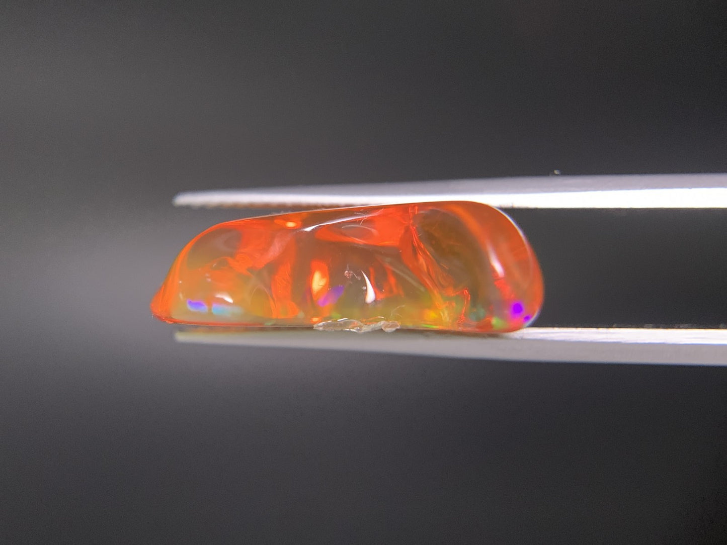 ファイアオパール　8.460ct　宝石ソーティング付き　20.2㎜×13.3㎜×6.7㎜　 ルース（ 裸石 ）　 1689Y
