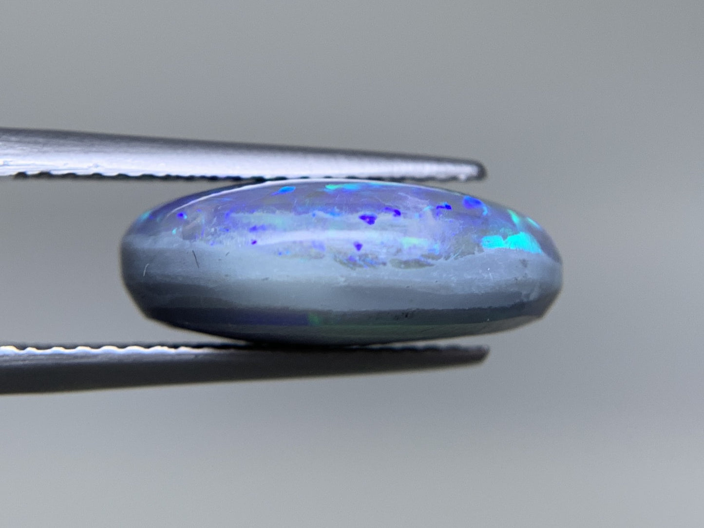 ブラックオパール 天然 6.953ct 中央宝石ソーティング付き 15.8㎜×11.9㎜×5.8㎜ ルース（ 裸石 ） 6501Y