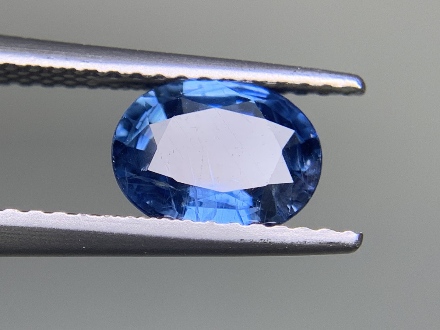 サファイア　1.431ct　宝石ソーティング付き　7.9㎜×6.0㎜×3.2㎜　 ルース（ 裸石 ）　 1700Y