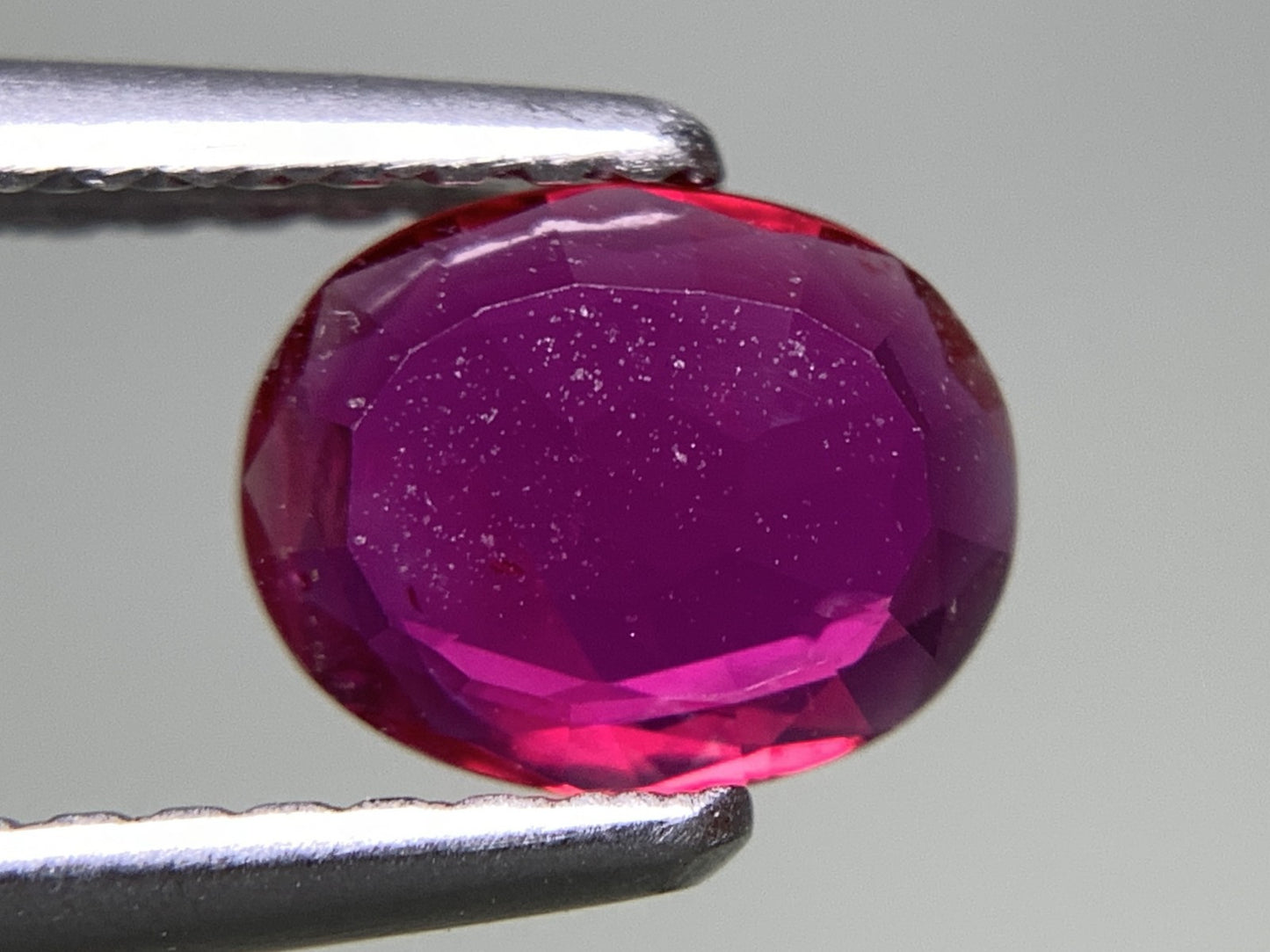 ルビー 天然 0.661ct 宝石ソーティング付き 6.9㎜×5.4㎜×1.5㎜ ルース（ 裸石 ） 7386Y