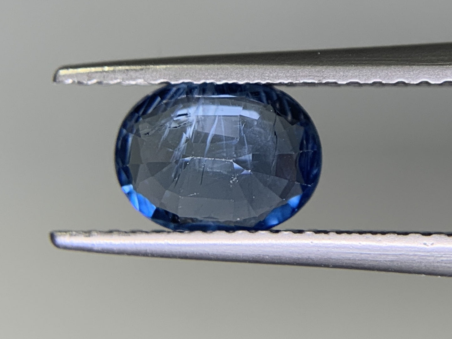 サファイア　1.431ct　宝石ソーティング付き　7.9㎜×6.0㎜×3.2㎜　 ルース（ 裸石 ）　 1700Y