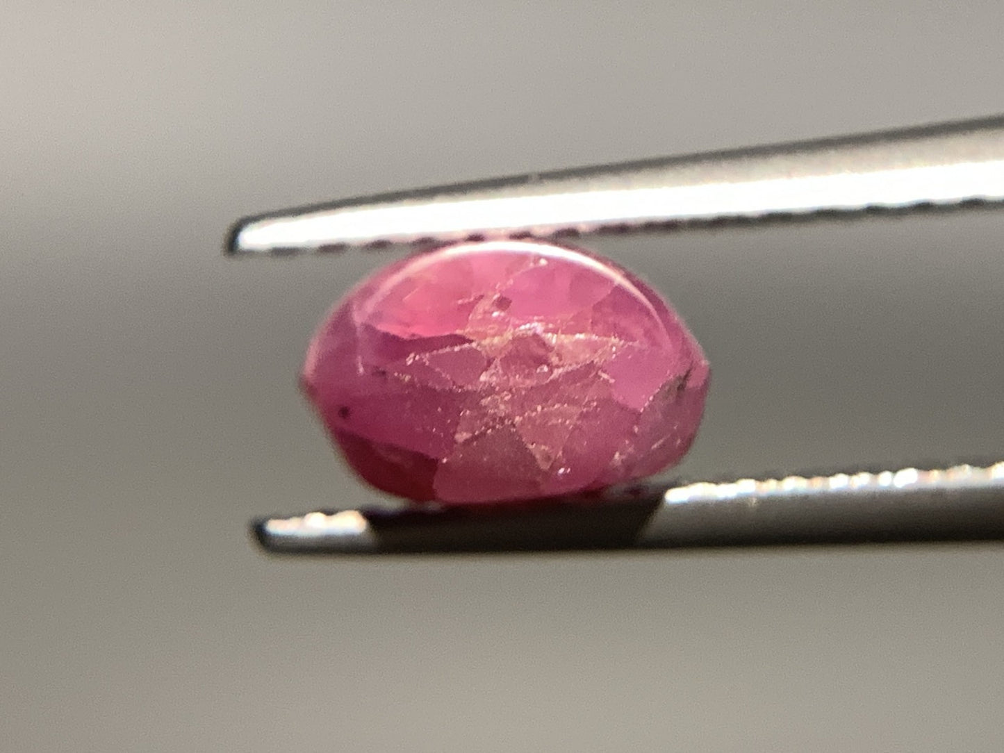 スターサファイア 3.654ct  宝石ソーティング付き  9.1㎜×7.3㎜×4.8㎜ 天然 ルース（ 裸石 ） 4700Y