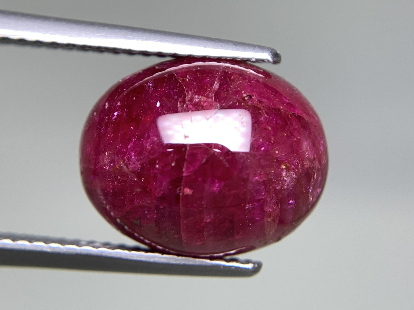 ルビー 天然 13.867ct 宝石ソーティング付き 13.8㎜×11.1㎜×8.6㎜ ルース（ 裸石 ） 7468Y