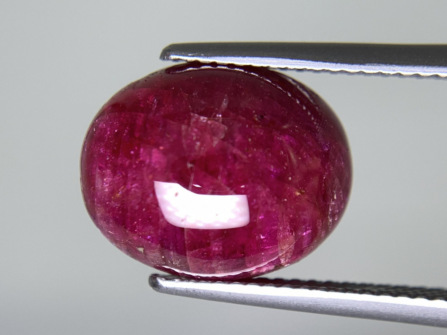 ルビー 天然 13.867ct 宝石ソーティング付き 13.8㎜×11.1㎜×8.6㎜ ルース（ 裸石 ） 7468Y