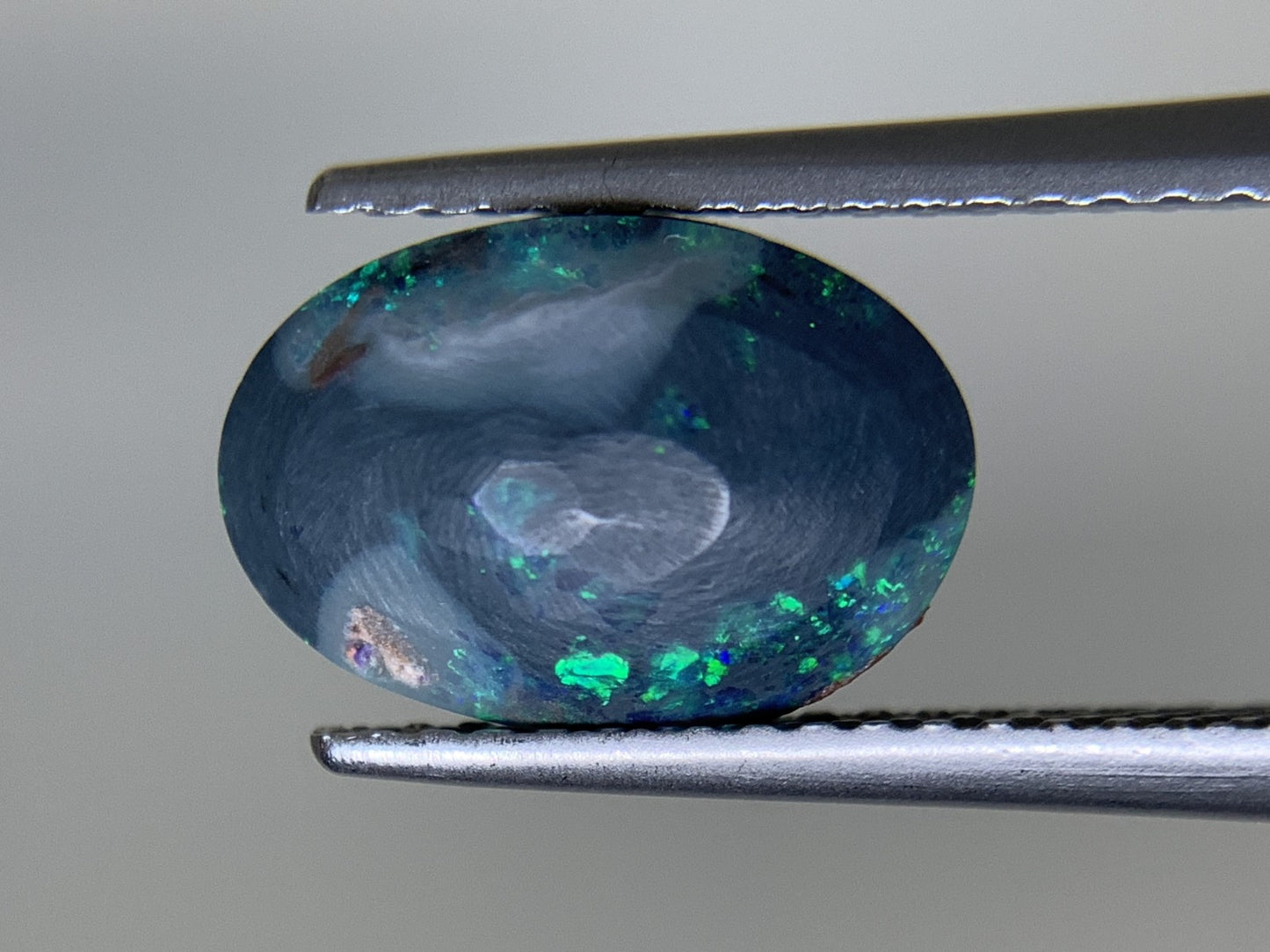 ブラックオパール 天然 1.668ct 中央宝石ソーティング付き 11.0㎜×7.6㎜×3.6㎜ ルース（ 裸石 ） 6453Y