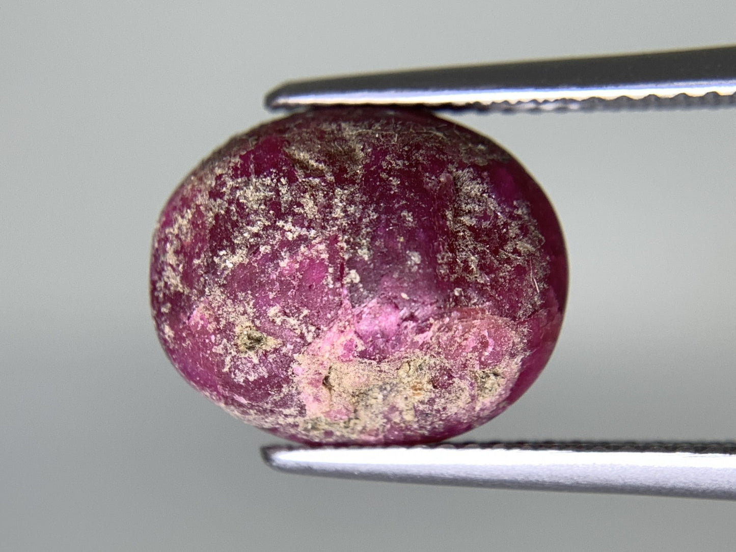 ルビー 天然 13.867ct 宝石ソーティング付き 13.8㎜×11.1㎜×8.6㎜ ルース（ 裸石 ） 7468Y