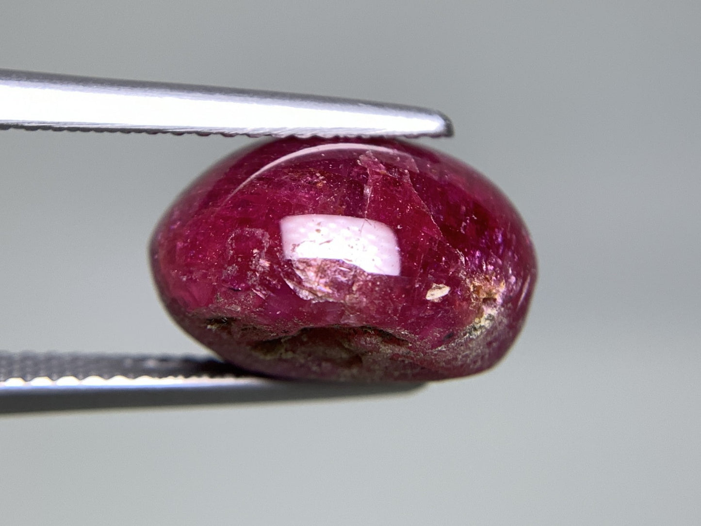 ルビー 天然 13.867ct 宝石ソーティング付き 13.8㎜×11.1㎜×8.6㎜ ルース（ 裸石 ） 7468Y