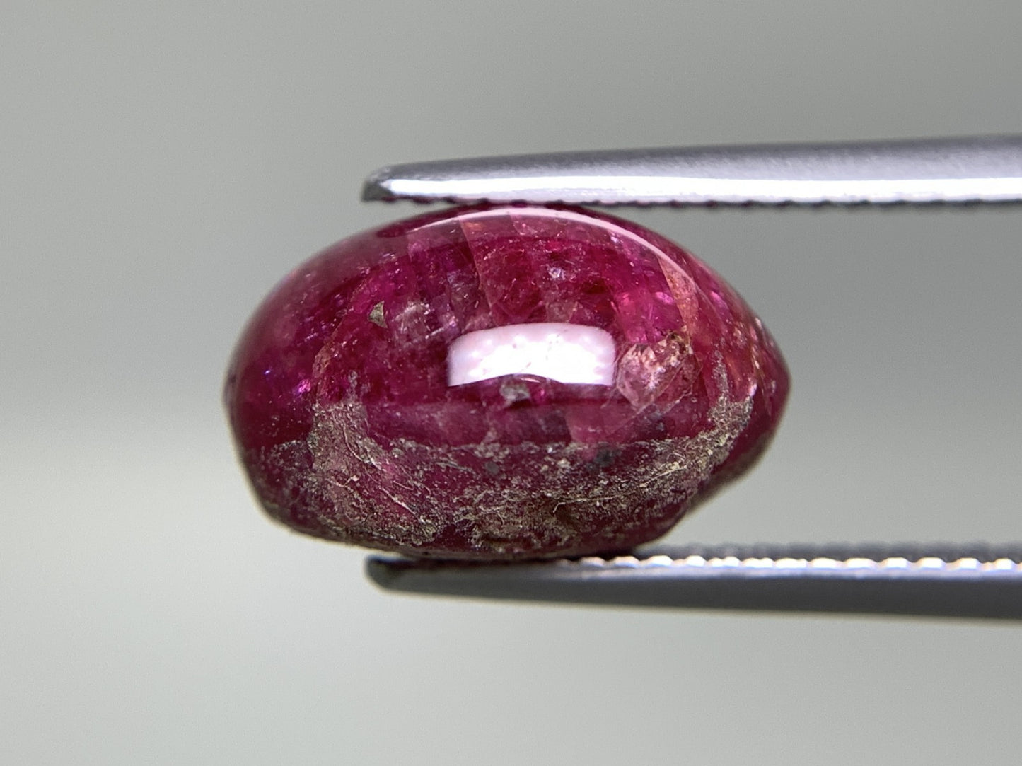 ルビー 天然 13.867ct 宝石ソーティング付き 13.8㎜×11.1㎜×8.6㎜ ルース（ 裸石 ） 7468Y