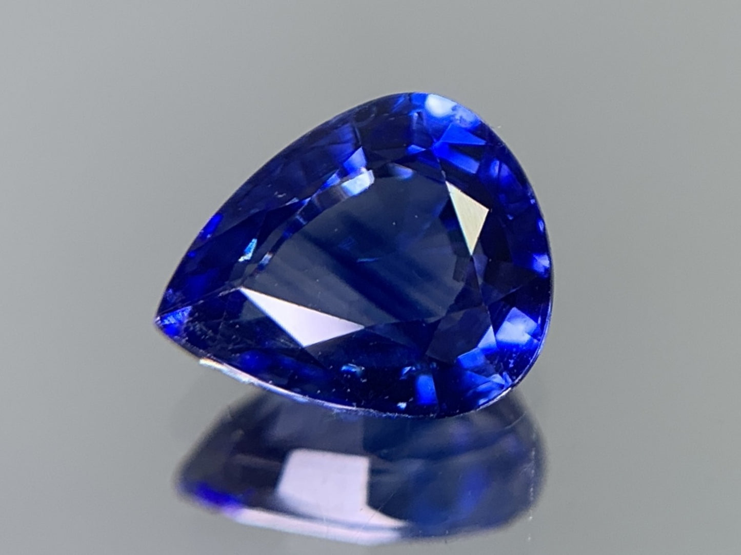 サファイア　1.321ct　宝石ソーティング付き　7.4㎜×6.1㎜×3.3㎜　 ルース（ 裸石 ）　 1698Y