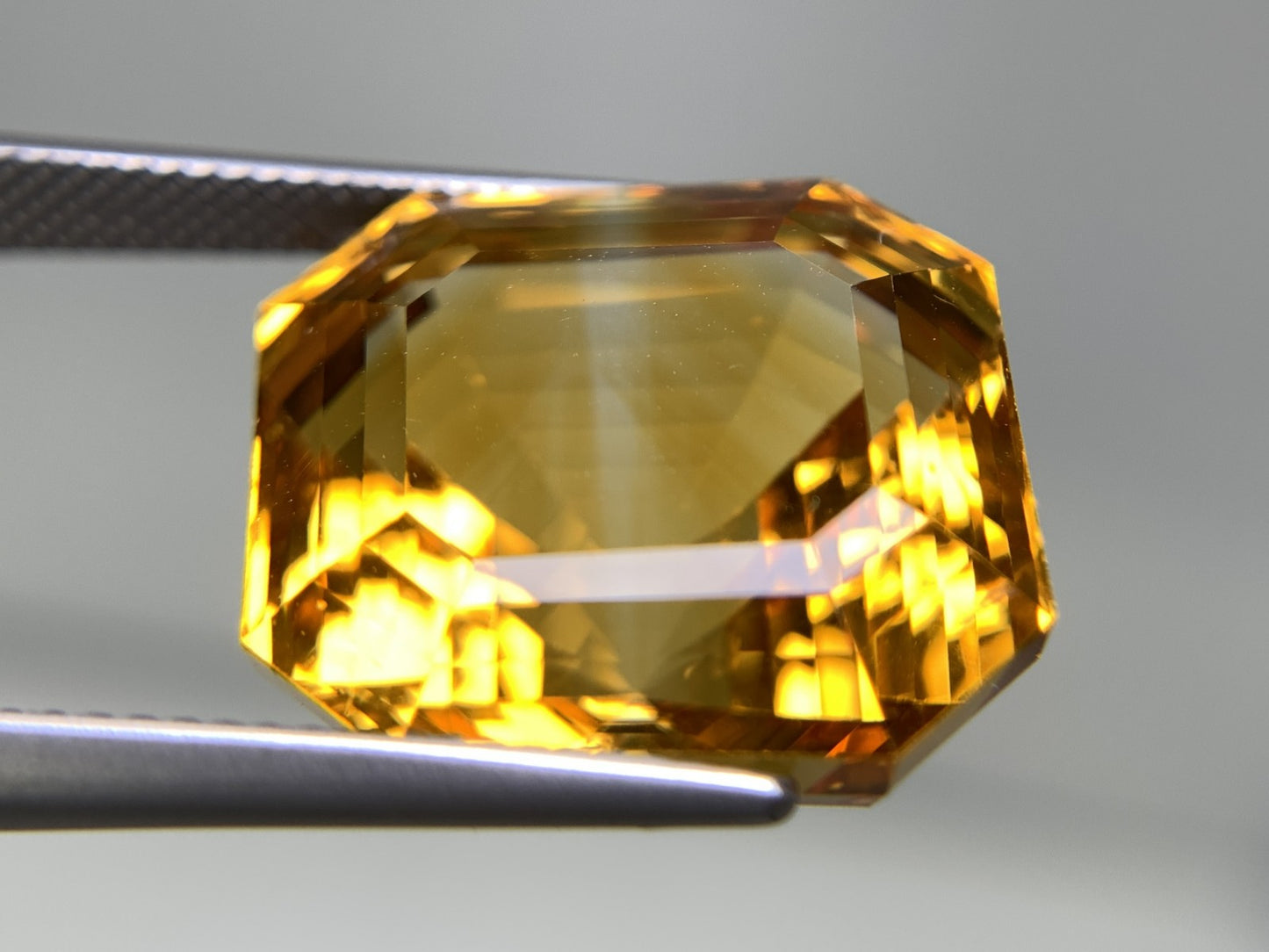 シトリン 天然 29.106ct 宝石ソーティング付き 18.0㎜×16.4㎜×13.4㎜ ルース（ 裸石 ） 7434Y