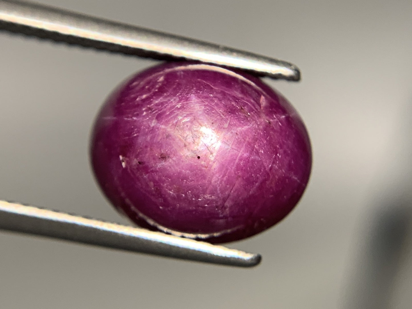 スタールビー 10.828ct  宝石ソーティング付き  12.7㎜×10.6㎜×7.7㎜  ルース（ 裸石 ） 4106Y