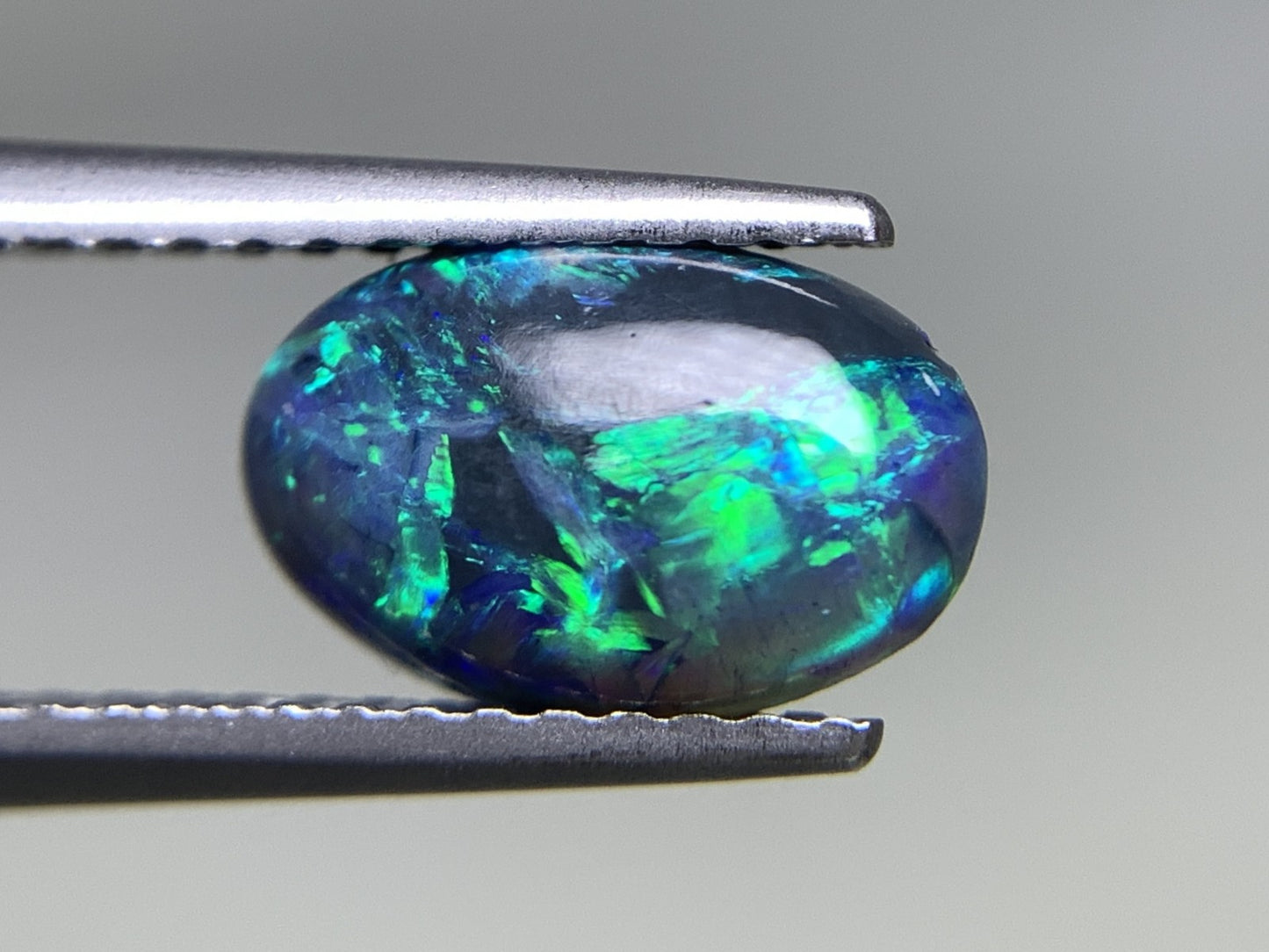 ブラックオパール 1.299ct 中央宝石ソーティング付き 9.6㎜×6.1㎜×3.7㎜ 天然 ルース（ 裸石 ） 4661Y