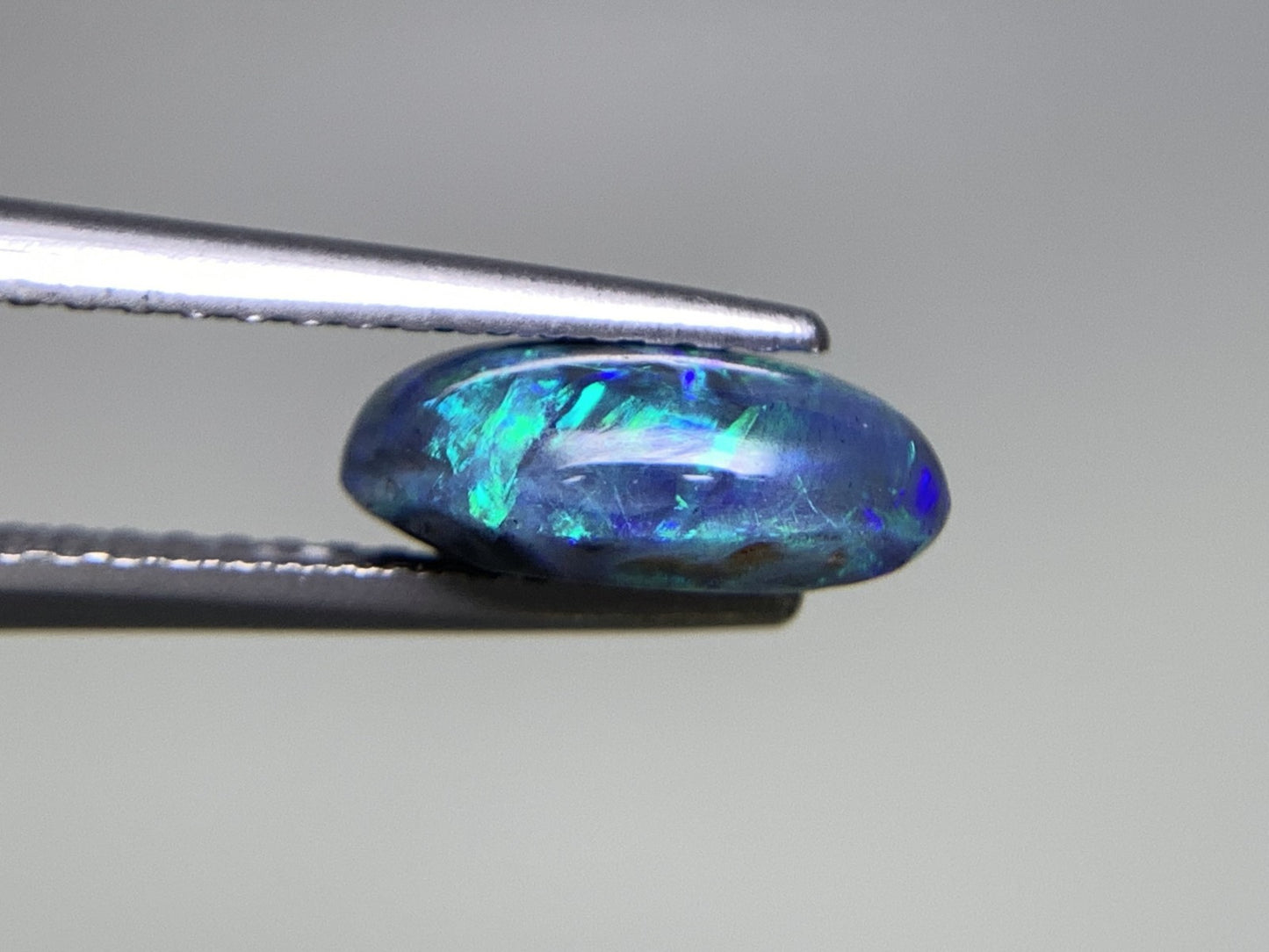 ブラックオパール 1.299ct 中央宝石ソーティング付き 9.6㎜×6.1㎜×3.7㎜ 天然 ルース（ 裸石 ） 4661Y