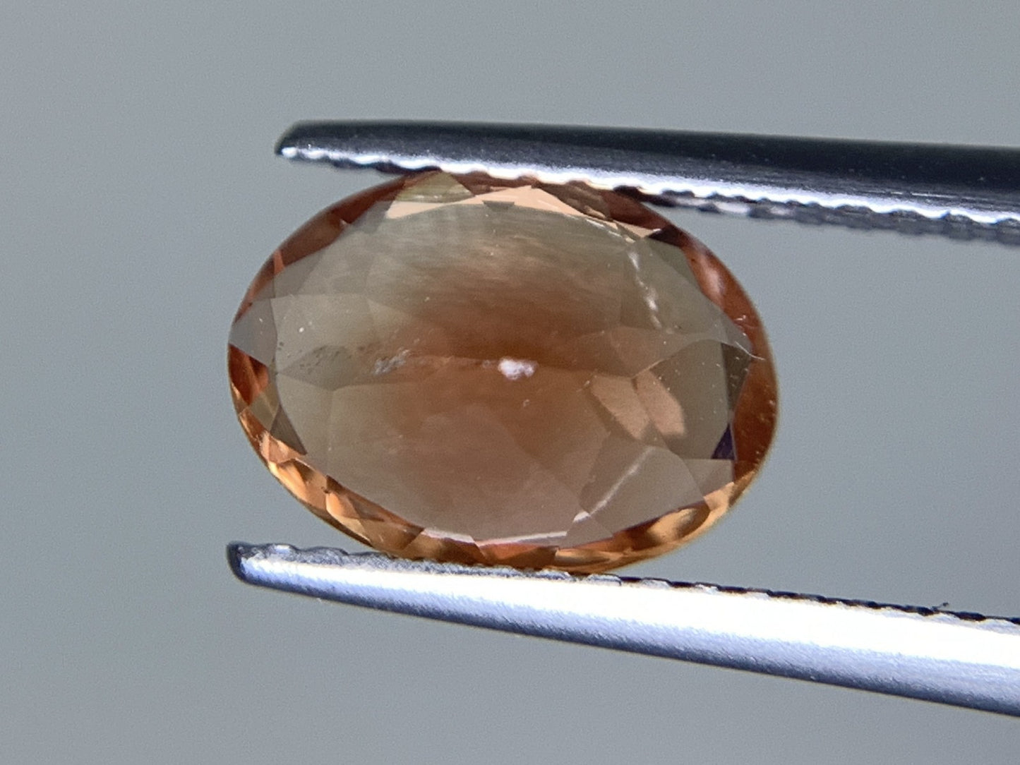 アンデシン 天然 1.683ct 宝石ソーティング付き 9.3㎜×6.8㎜×4.9㎜ ルース（ 裸石 ） 5680Y