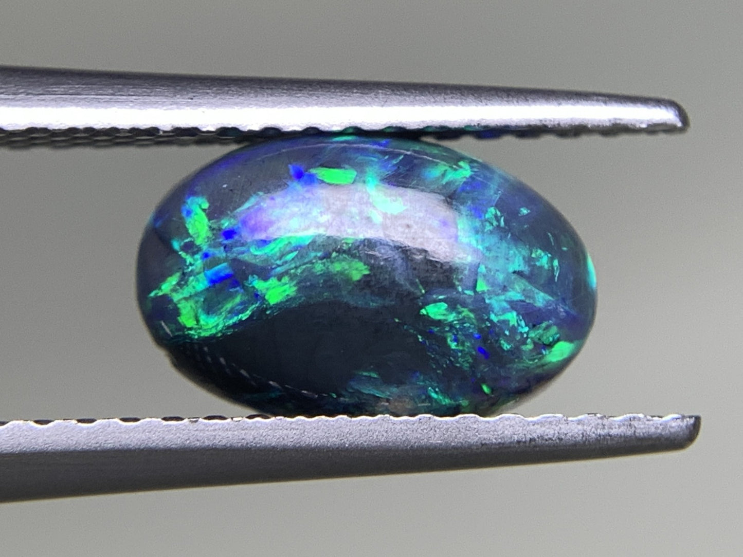 ブラックオパール 1.299ct 中央宝石ソーティング付き 9.6㎜×6.1㎜×3.7㎜ 天然 ルース（ 裸石 ） 4661Y