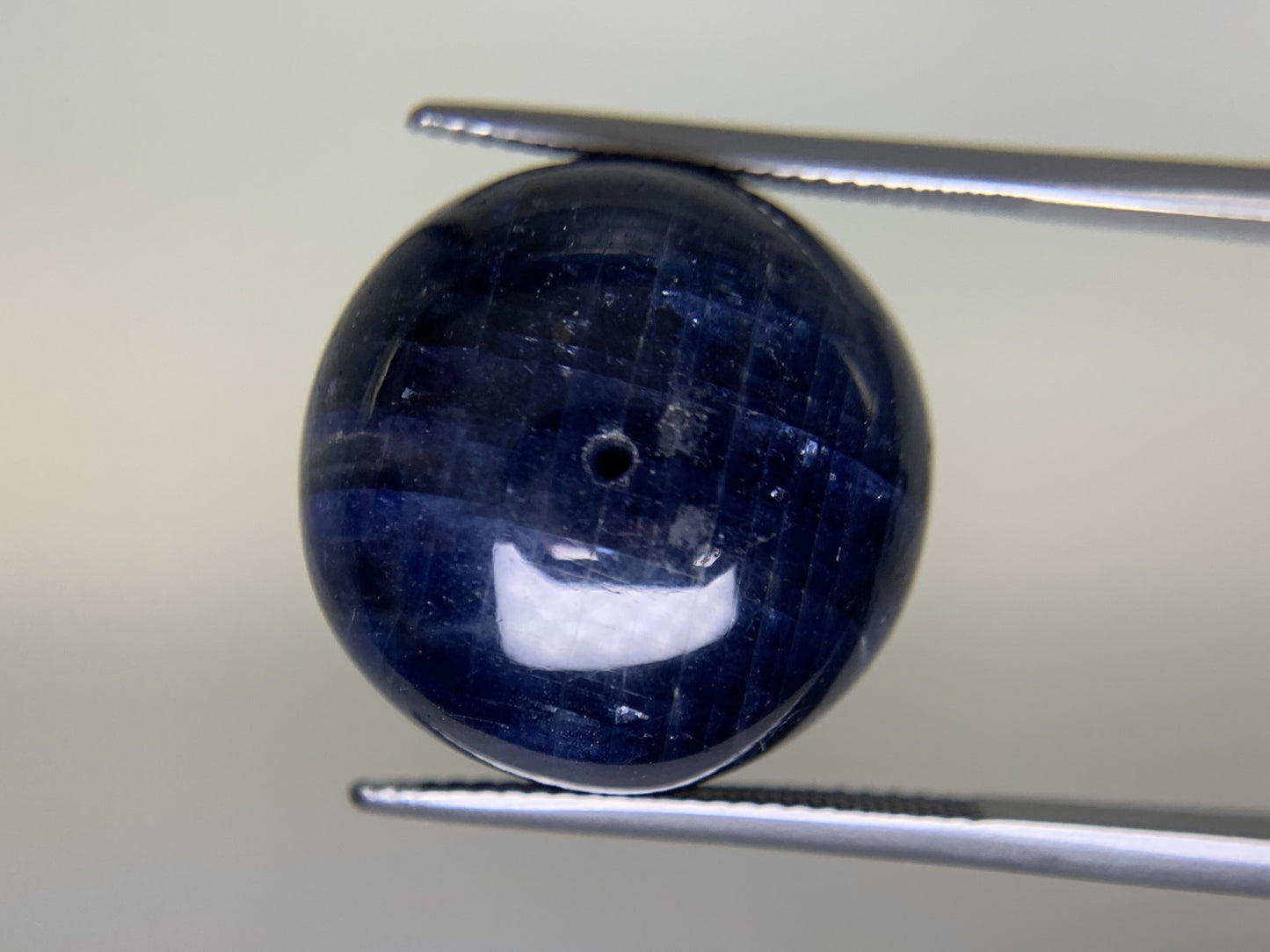 サファイア 68.64ct  中央宝石ソーティング付き  20.3㎜×20.0㎜×15.0㎜  ルース（ 裸石 ） 3847Y