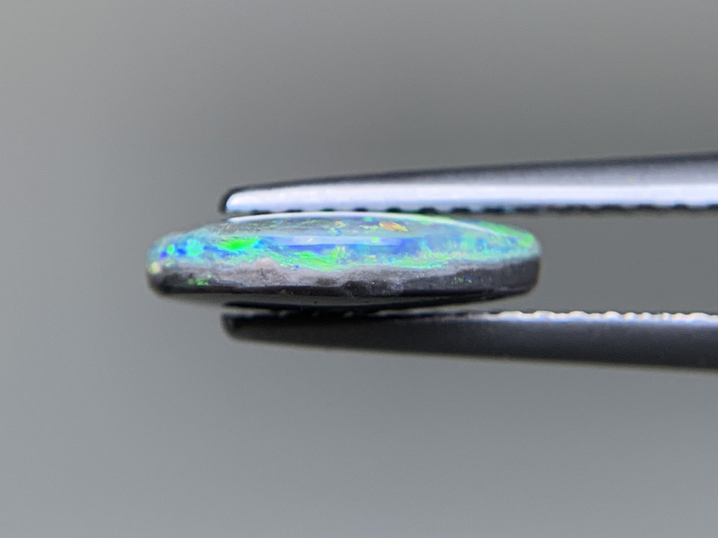ブラックオパール 天然 1.259ct 中央宝石ソーティング付き 10.2㎜×7.3㎜×2.6㎜ ルース（ 裸石 ） 6470Y