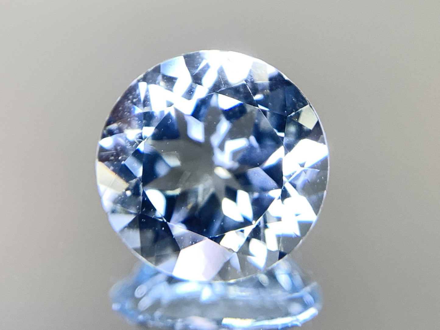 アクアマリン 天然 3.327ct 宝石ソーティング付き 10.1㎜×10.1㎜×6.2㎜ ルース（ 裸石 ） 7372Y