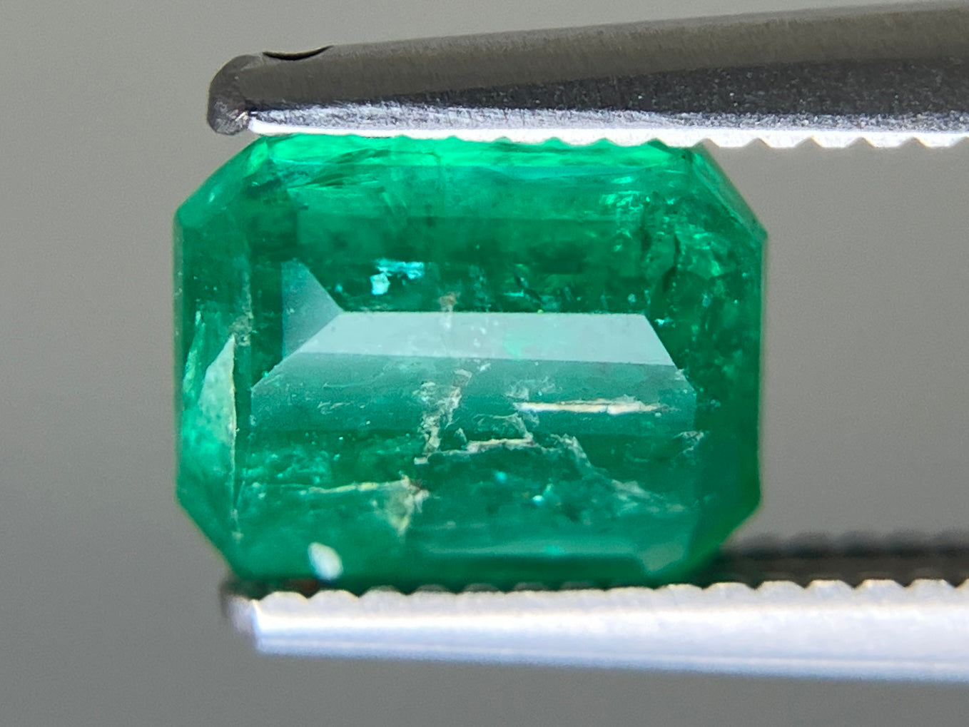 エメラルド 天然 1.165ct 宝石ソーティング付き 7.1㎜×5.6㎜×3.2㎜ ルース（ 裸石 ） 6413YY