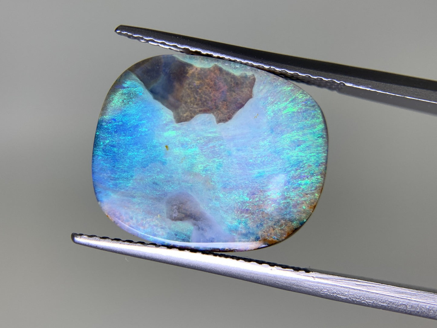 ボルダーオパール 8.047ct 宝石ソーティング付き  16.8㎜×14.0㎜×4.0㎜ ルース（ 裸石 ） 2220Y