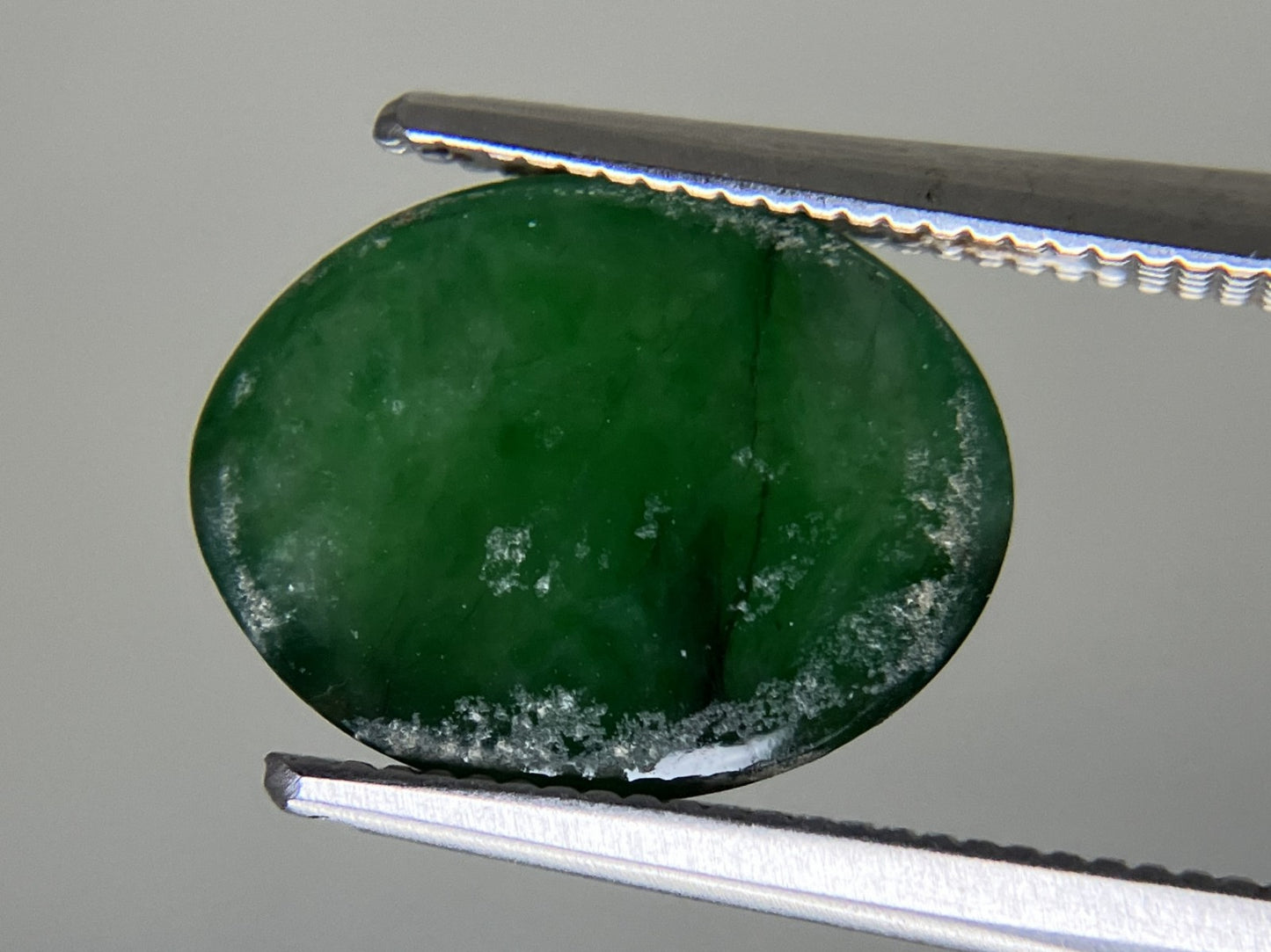 ヒスイ 翡翠 天然 3.009ct 宝石ソーティング付き 11.9㎜×9.2㎜×3.2㎜ ルース（ 裸石 ） 6150YY