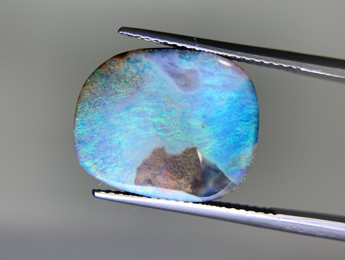 ボルダーオパール 8.047ct 宝石ソーティング付き  16.8㎜×14.0㎜×4.0㎜ ルース（ 裸石 ） 2220Y