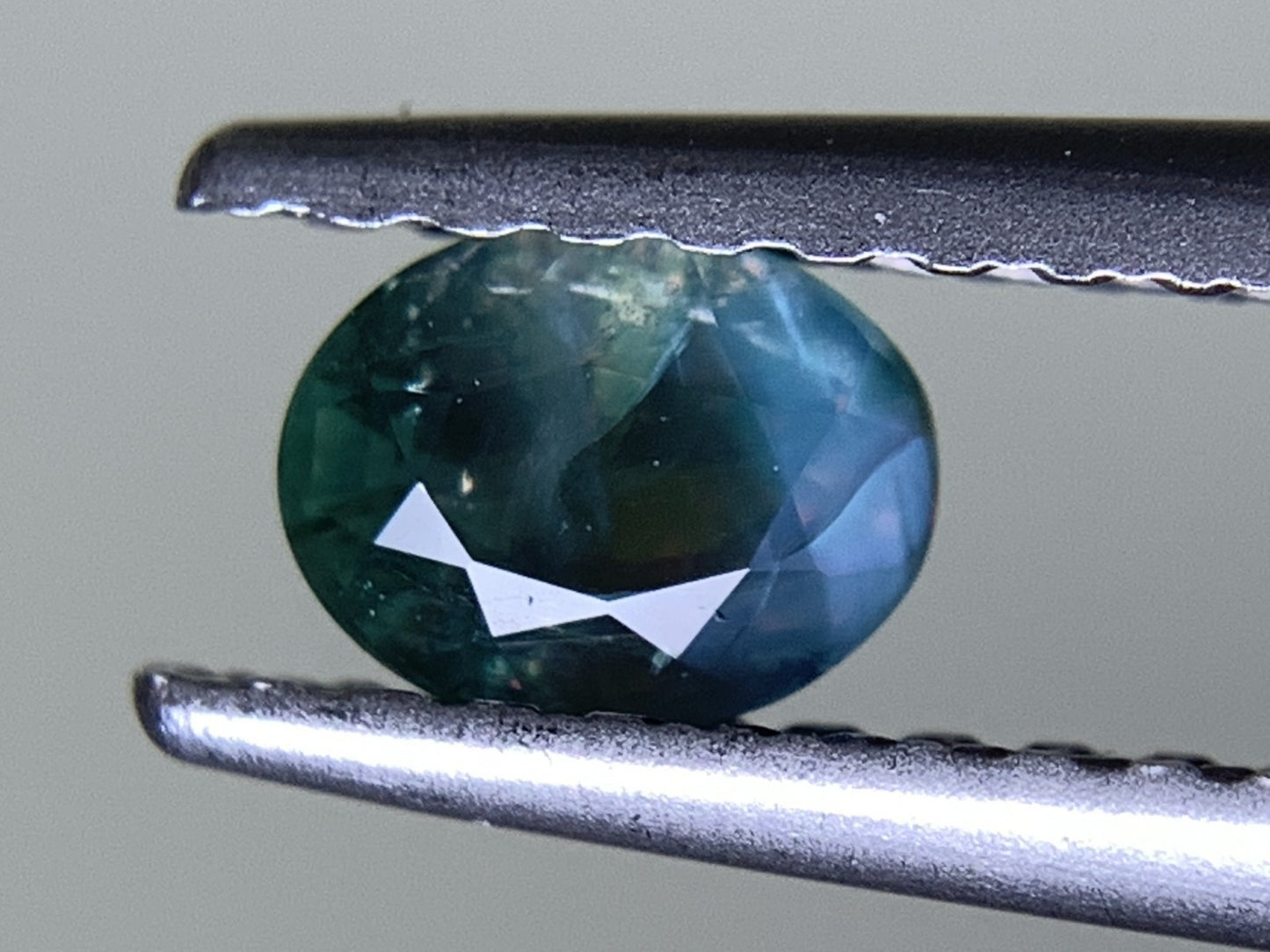 アレキサンドライト 0.333ct  中央宝石ソーティング付き  4.71㎜×3.72㎜×2.47㎜  天然 ルース（ 裸石 ） 4613Y
