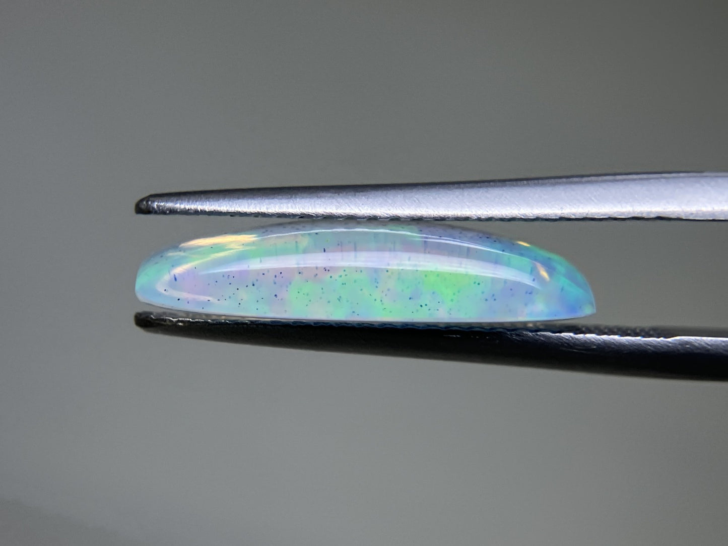 オパール 2.972ct 宝石ソーティング付き  17.0㎜×7.7㎜×3.9㎜  ルース（ 裸石 ） 3960YY