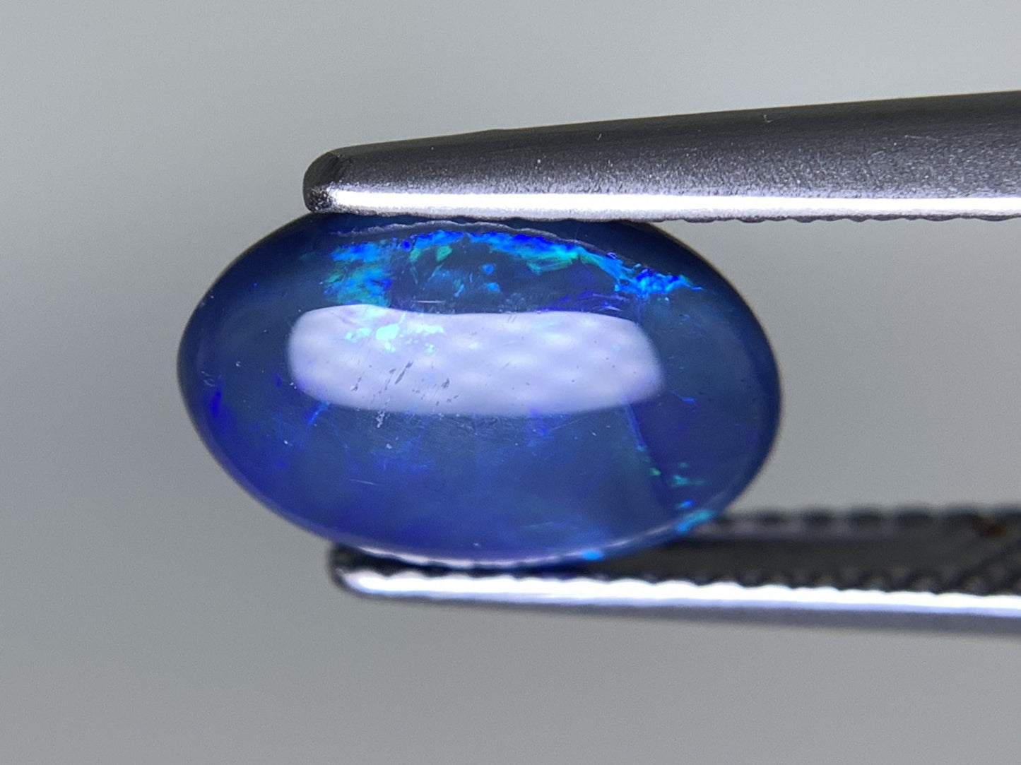 ブラックオパール 天然 1.981ct 中央宝石ソーティング付き 10.4㎜×7.5㎜×4.2㎜ ルース（ 裸石 ） 7298Y