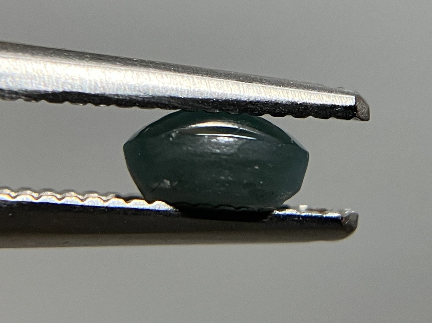 アレキサンドライトキャッツアイ 天然 0.506ct 中央宝石ソーティング付き 5.1㎜×3.7㎜×2.6㎜ ルース（ 裸石 ） 6274YY