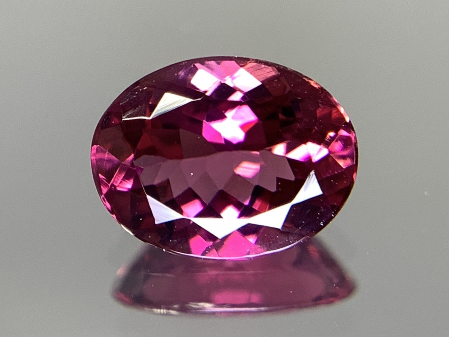 ピンクトルマリン 天然  1.178ct  宝石ソーティング付き  8.2㎜×6.2㎜×3.7㎜ ルース（ 裸石 ）  5681Y
