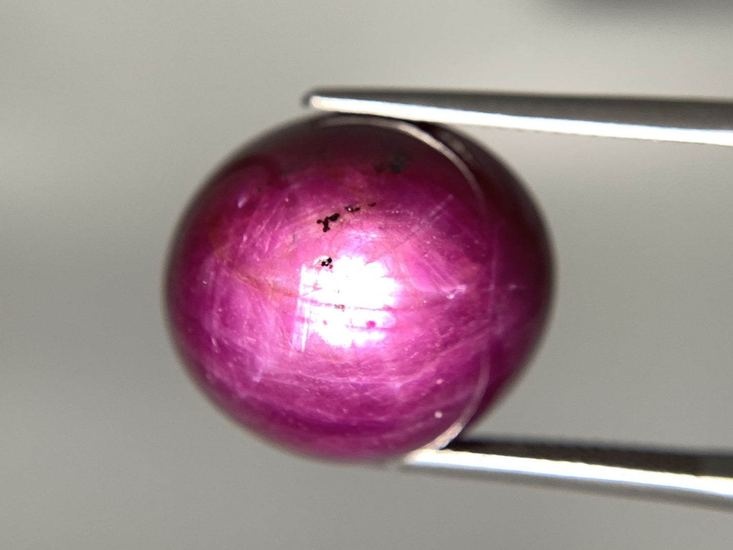 スタールビー 天然 47.377ct 宝石ソーティング付き 18.9㎜×17.0㎜×13.9㎜ ルース（ 裸石 ） 7374Y