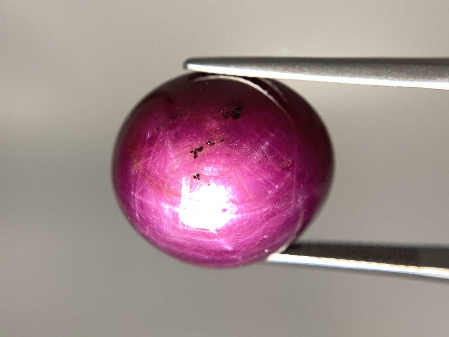 スタールビー 天然 47.377ct 宝石ソーティング付き 18.9㎜×17.0㎜×13.9㎜ ルース（ 裸石 ） 7374Y