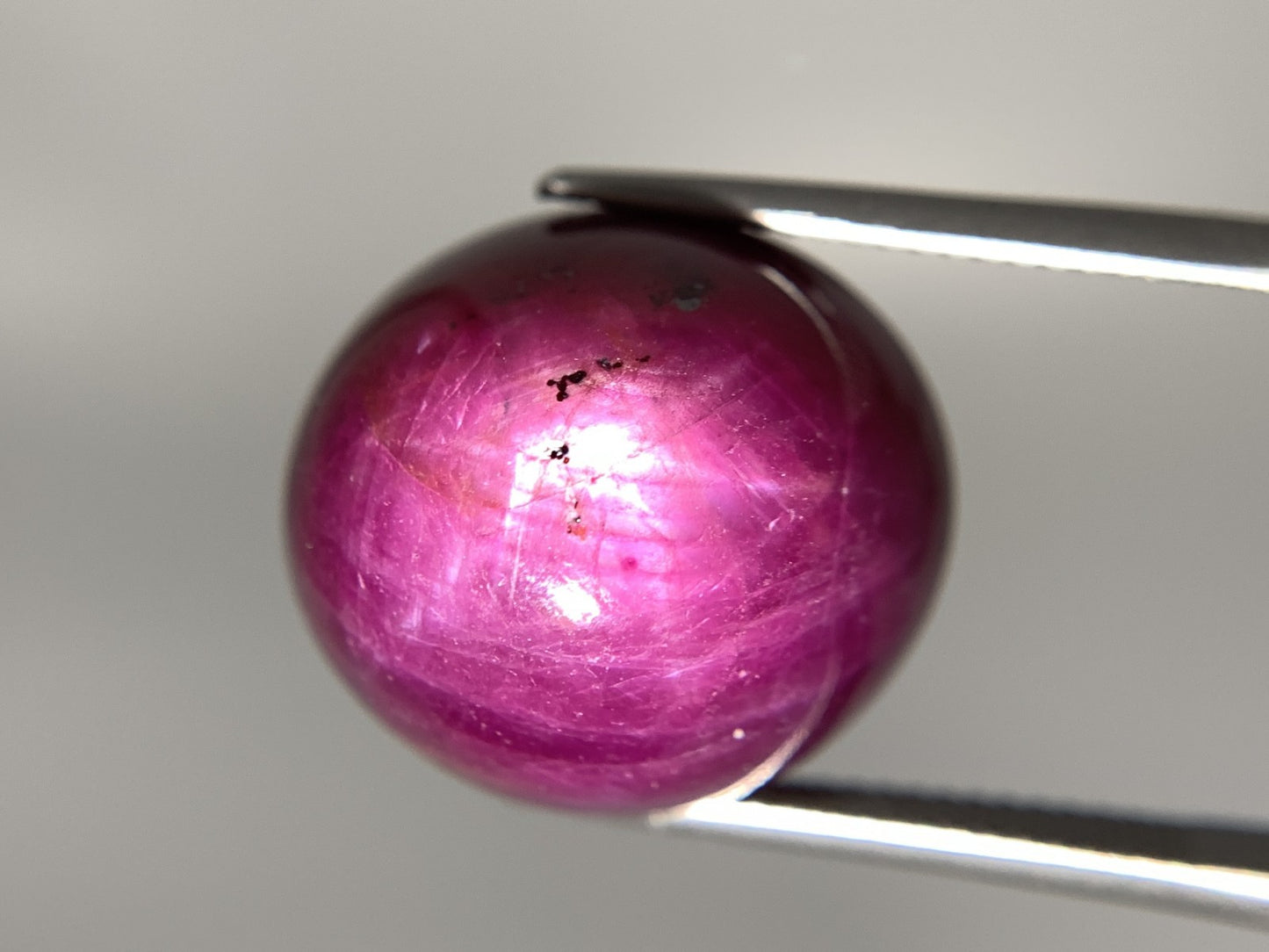 スタールビー 天然 47.377ct 宝石ソーティング付き 18.9㎜×17.0㎜×13.9㎜ ルース（ 裸石 ） 7374Y