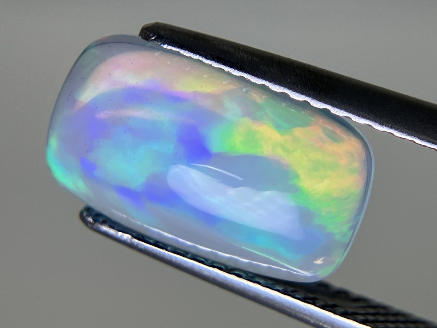 オパール 2.134ct 宝石ソーティング付き  13.3㎜×7.5㎜×4.0㎜  ルース（ 裸石 ） 3963YY