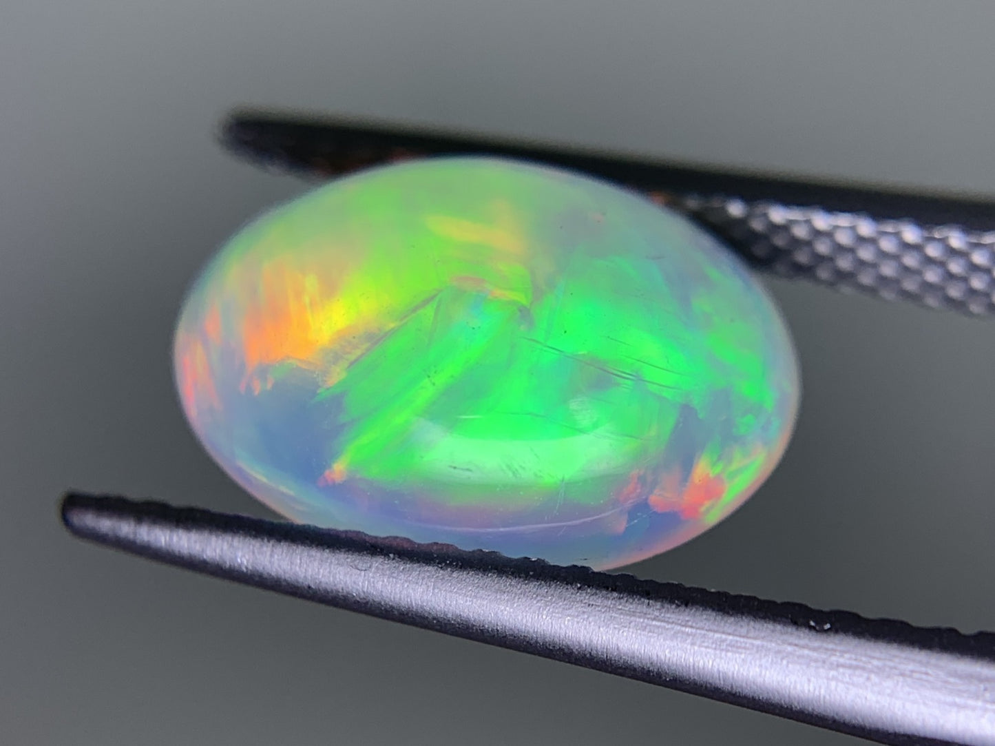 オパール 2.489ct 宝石ソーティング付き  11.8㎜×8.1㎜×5.2㎜  ルース（ 裸石 ） 3343Y