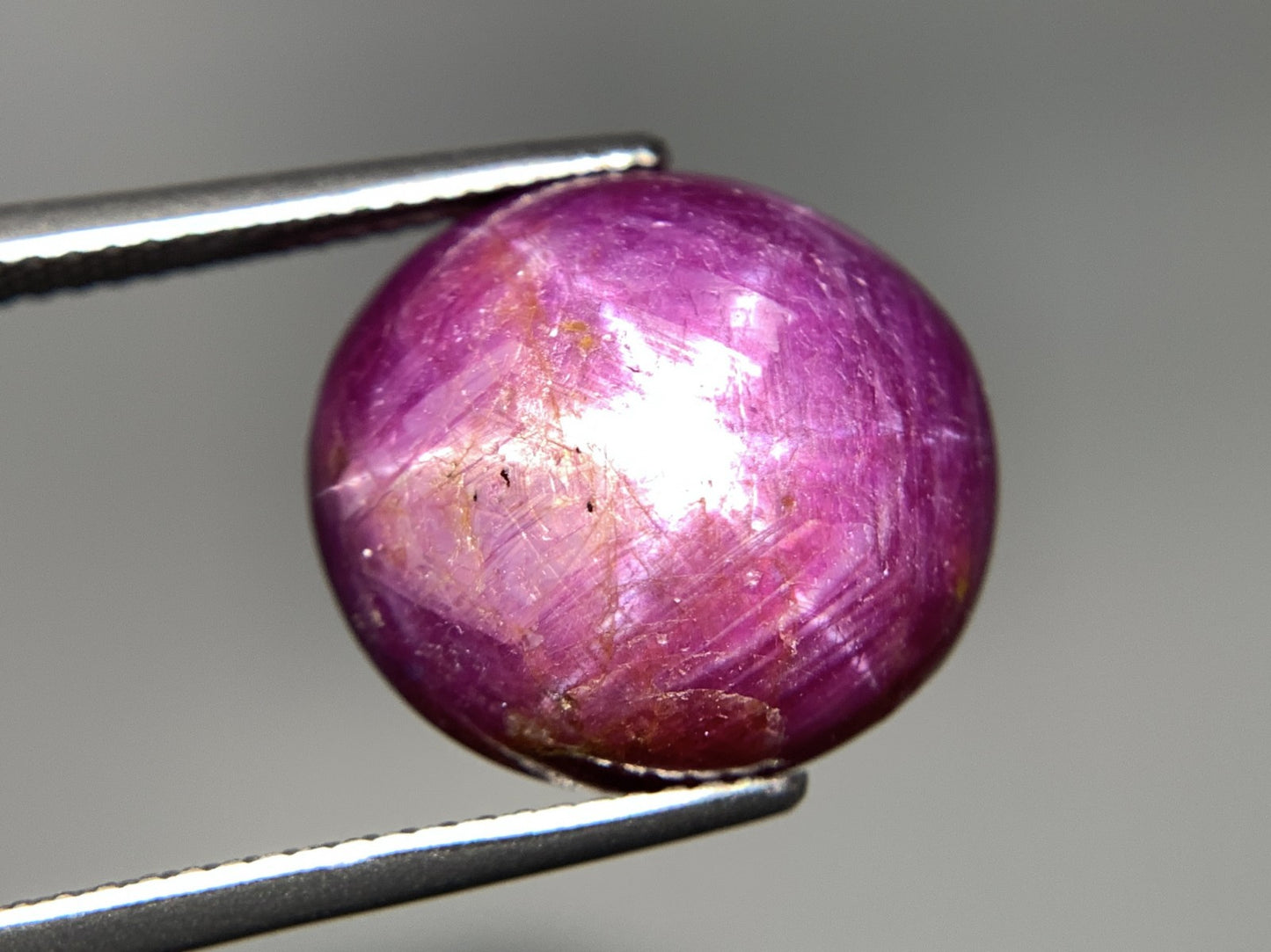 スタールビー 天然 24.828ct 宝石ソーティング付き 15.7㎜×14.6㎜×9.5㎜ ルース（ 裸石 ） 7402Y