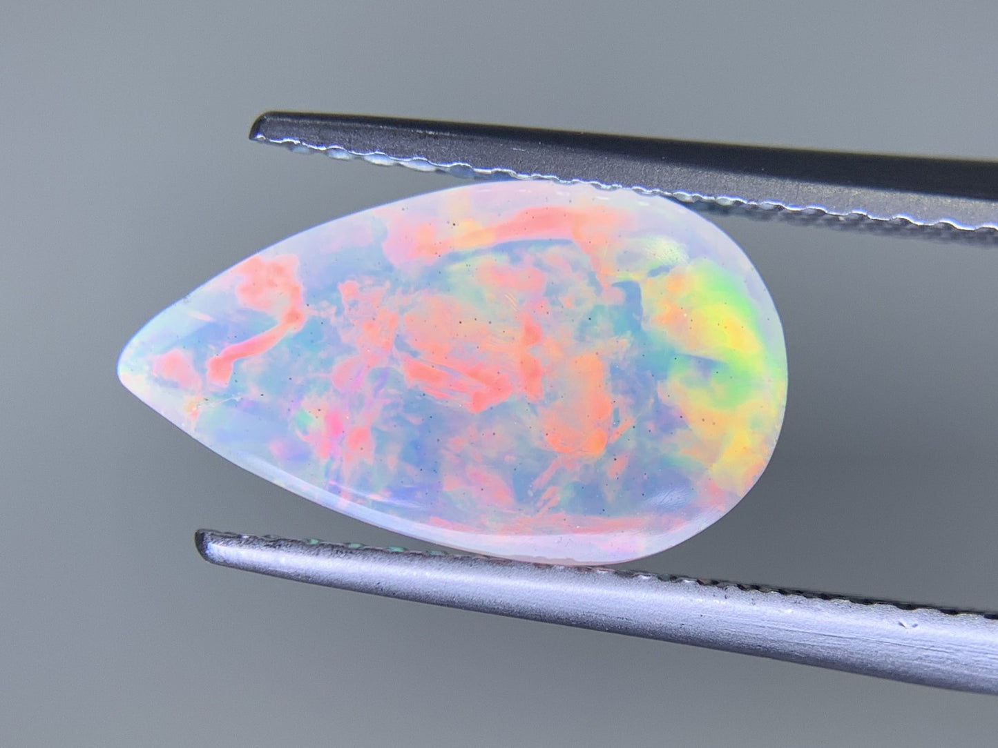 オパール 2.056ct 宝石ソーティング付き  13.7㎜×7.8㎜×4.5㎜  ルース（ 裸石 ） 3347Y