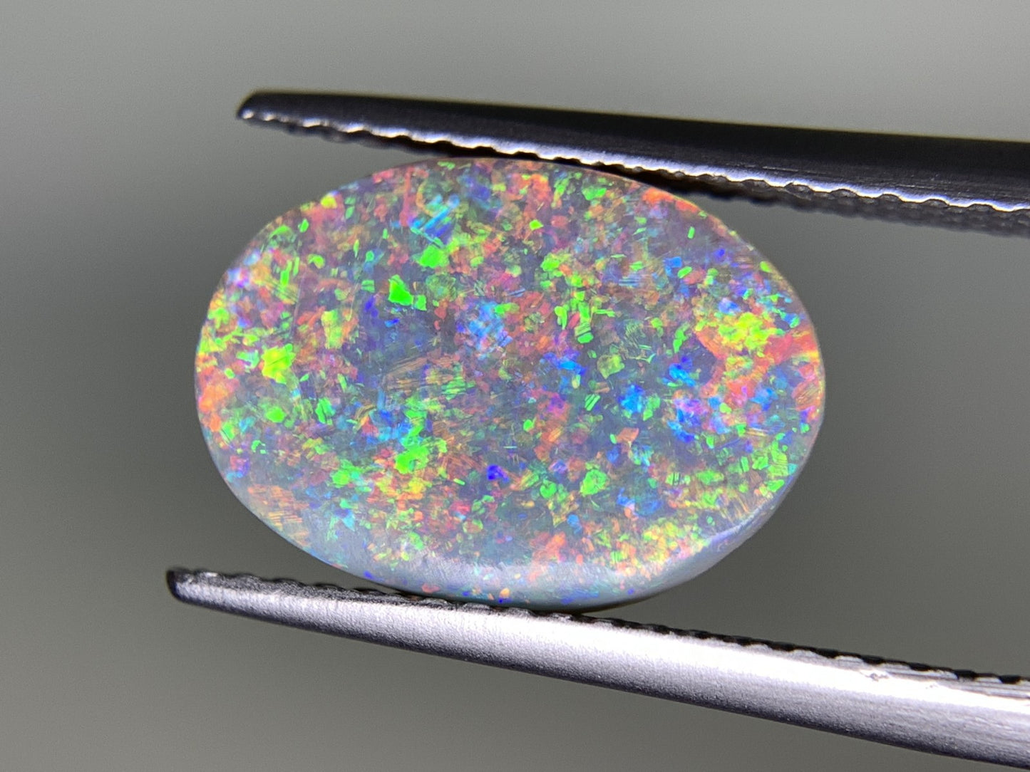 ブラックオパール 2.483ct  中央宝石ソーティング付き  12.7㎜×9.1㎜×3.2㎜  天然 ルース（ 裸石 ） 4722Y