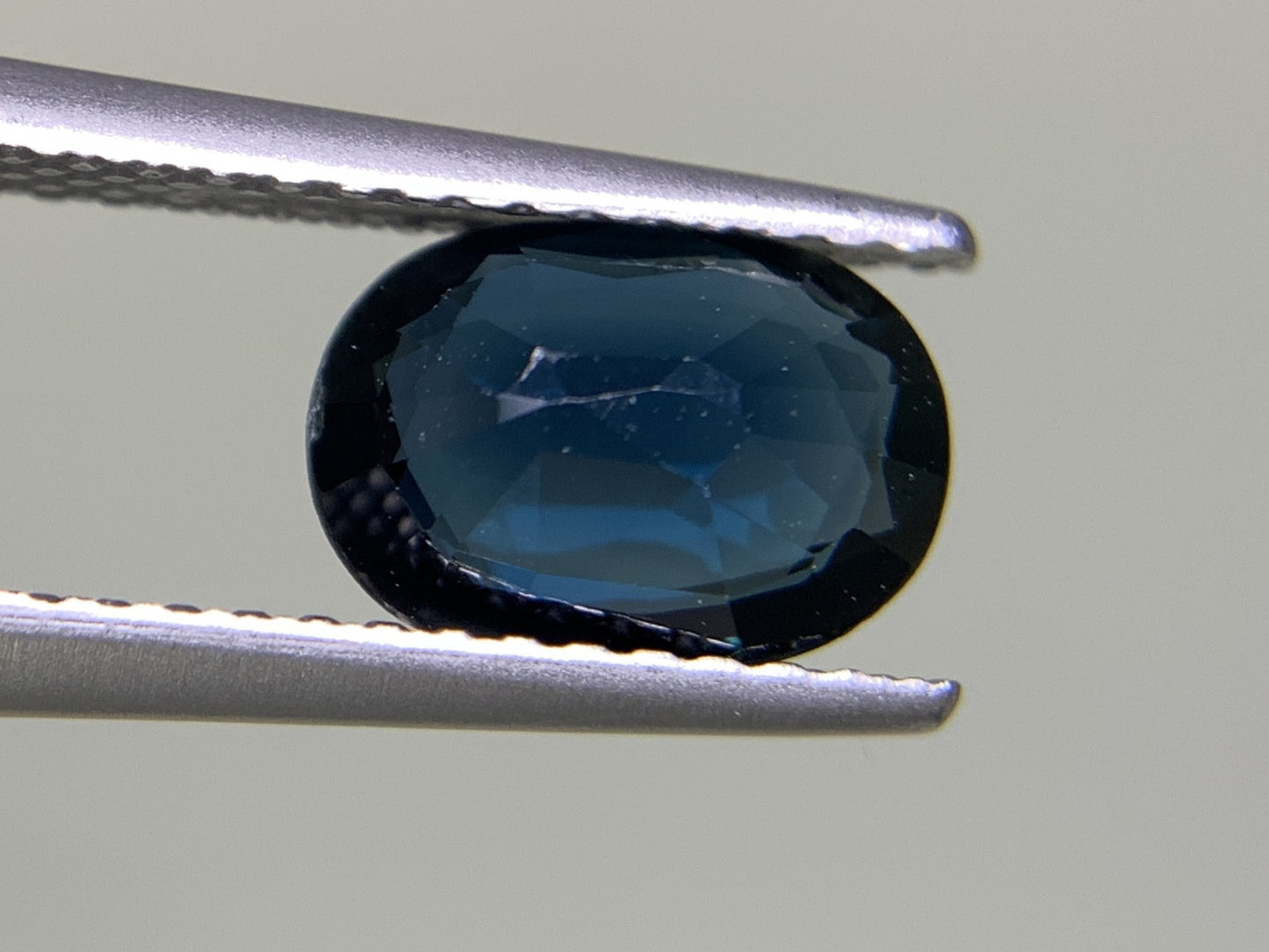 サファイア 1.404ct 宝石ソーティング付き  8.2㎜×5.9㎜×3.0㎜ ルース（ 裸石 ） 2219Y