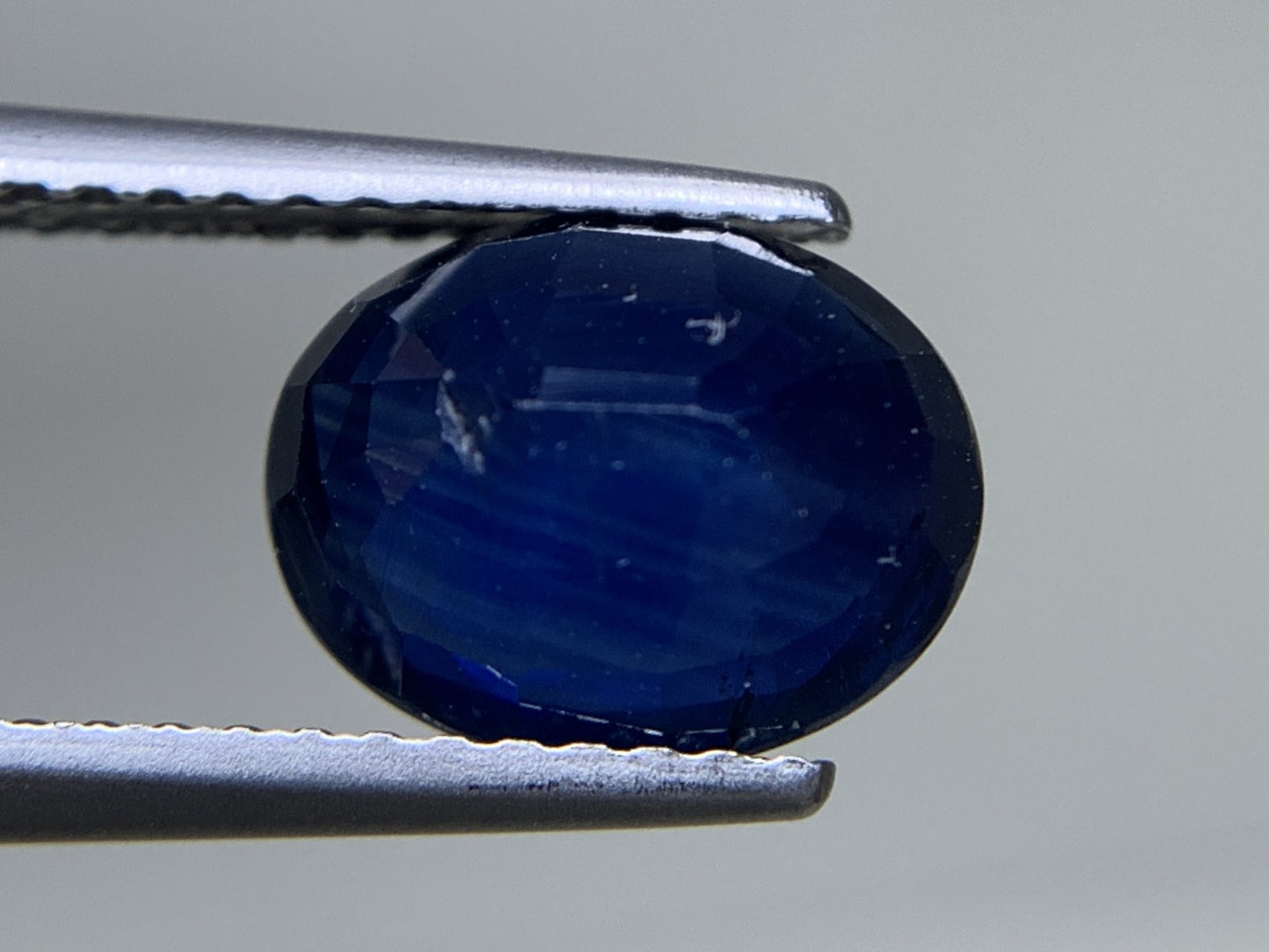 サファイア 天然 2.579ct 中央宝石ソーティング付き 9.22㎜×7.33㎜×4.06㎜ ルース（ 裸石 ） 5639Y