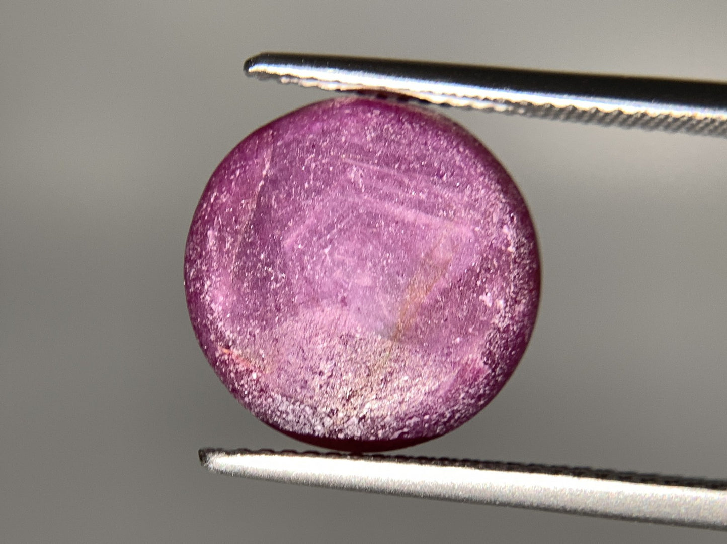 スタールビー 天然 19.585ct 宝石ソーティング付き 14.1㎜×13.9㎜×9.3㎜ ルース（ 裸石 ） 7408Y