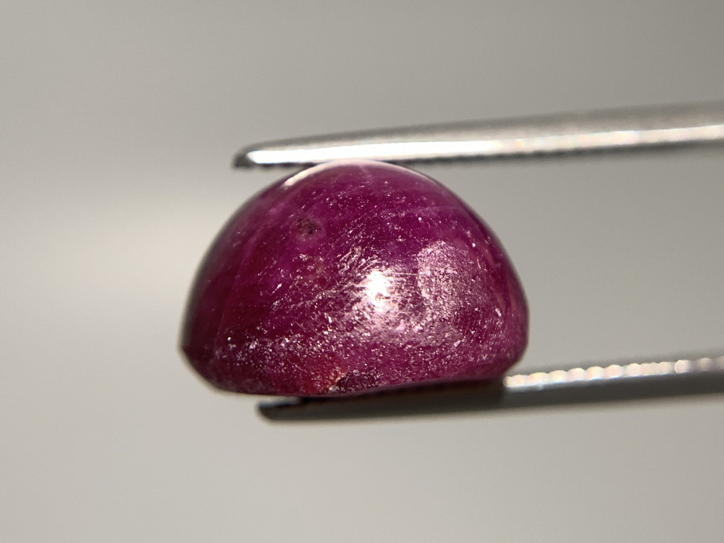 スタールビー 天然 19.585ct 宝石ソーティング付き 14.1㎜×13.9㎜×9.3㎜ ルース（ 裸石 ） 7408Y