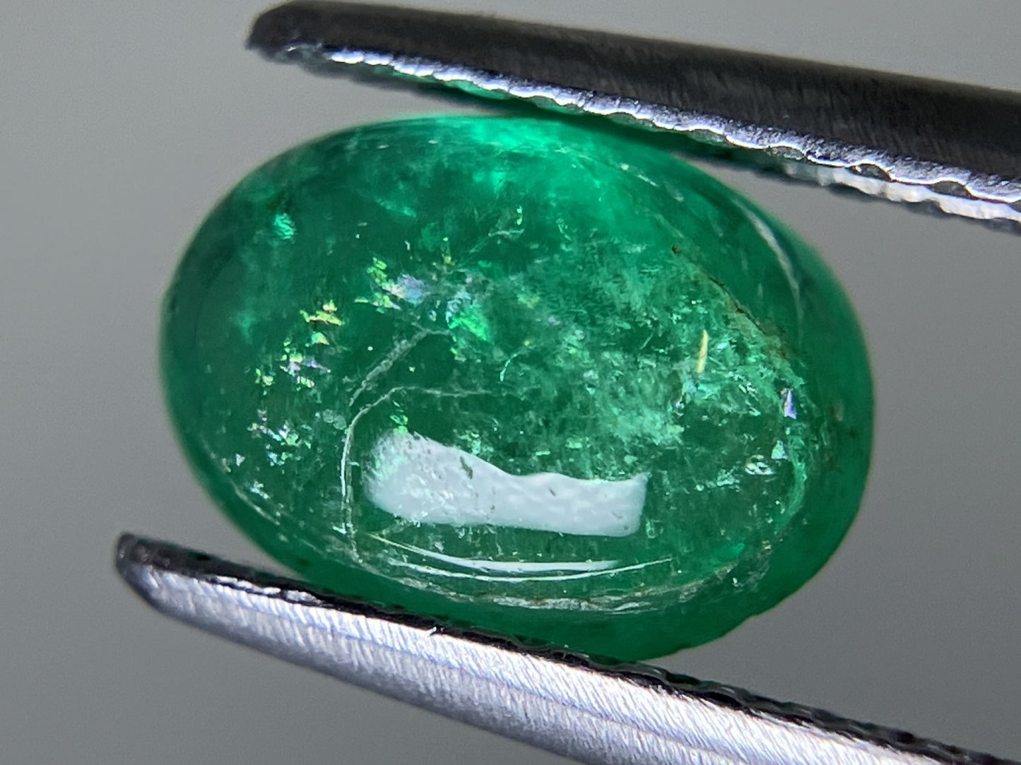 エメラルド 1.273ct 中央宝石ソーティング付き  8.0㎜×5.8㎜×3.5㎜  ルース（ 裸石 ） 3986YY