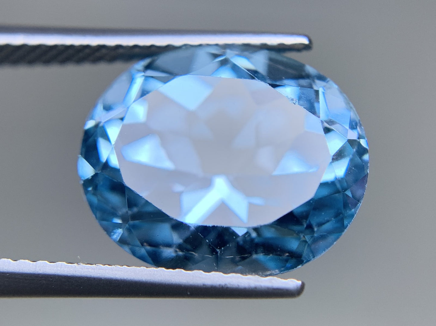 ブルートパーズ 天然 10.342ct 宝石ソーティング付き 14.0㎜×12.0㎜×8.4㎜ ルース（ 裸石 ） 6674Y