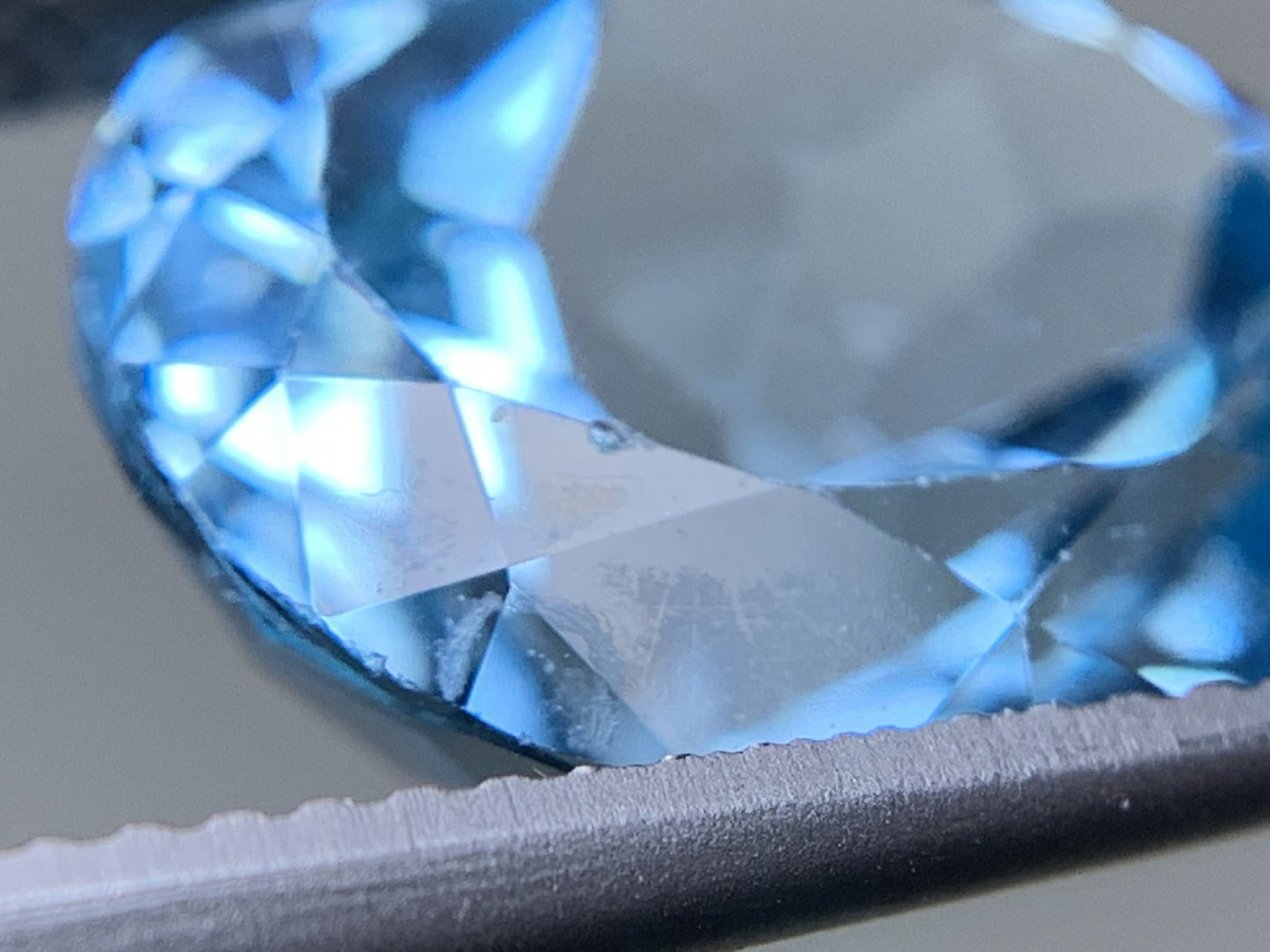 ブルートパーズ 天然 10.342ct 宝石ソーティング付き 14.0㎜×12.0㎜×8.4㎜ ルース（ 裸石 ） 6674Y