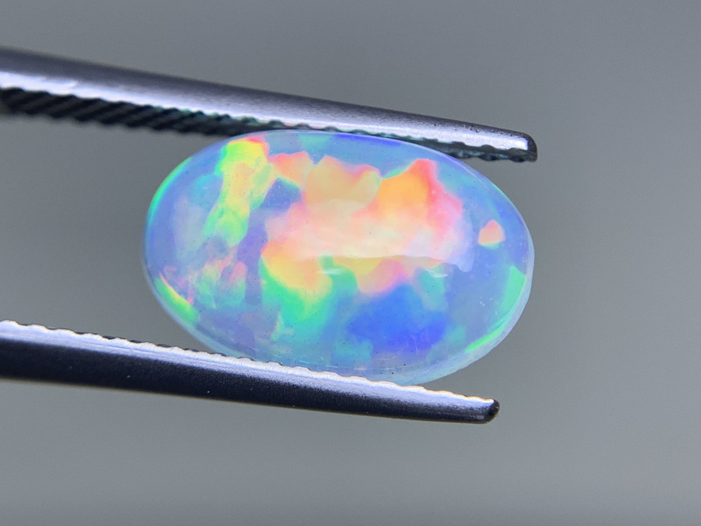 オパール 1.637ct 宝石ソーティング付き  11.9㎜×7.6㎜×3.5㎜  ルース（ 裸石 ） 3350Y